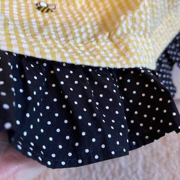 NEW Seersucker Embroidered Bumblebee Dress - Picture 3 of 4